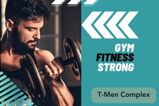 Un hombre de más de 50 años levantando pesas en el gimnasio, con el texto "GYM FITNESS STRONG" y el nombre del suplemento T-Men Complex.